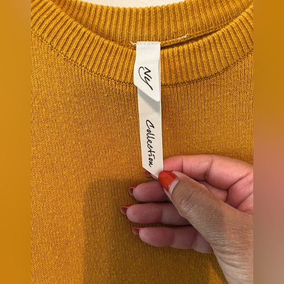 💛 NY Collection mustard color sweater. Gently used. Fits like a Medium. 💛 - Picture 4 of 7